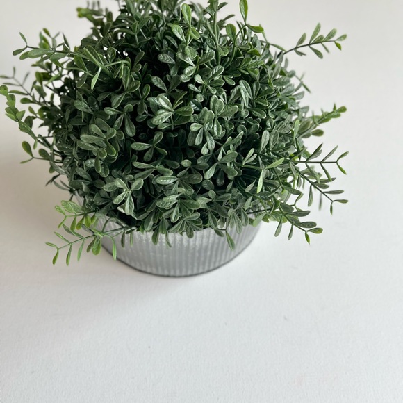 Two Ribbed Metal Round Bowl Containers - Picture 5 of 12